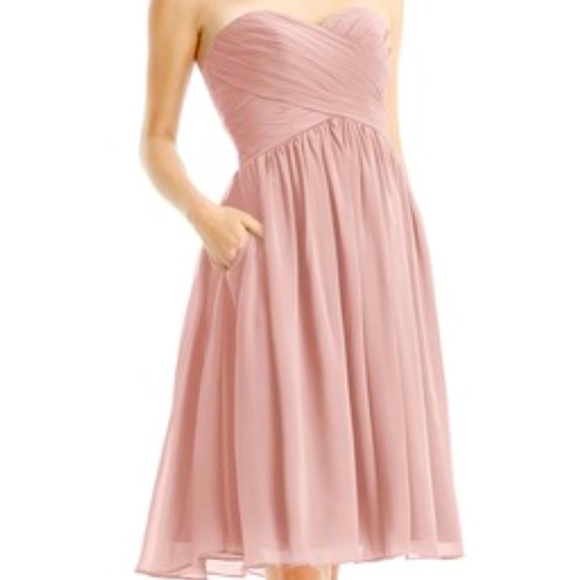 Azazie Dresses & Skirts - Azazie Heidi
Size A4:
Bust: 34.00 in
Waist: 27.5 in
Hips: 37.5 in